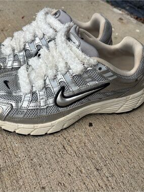 Nike Silver and White Mesh Running Shoes with Black Swoosh